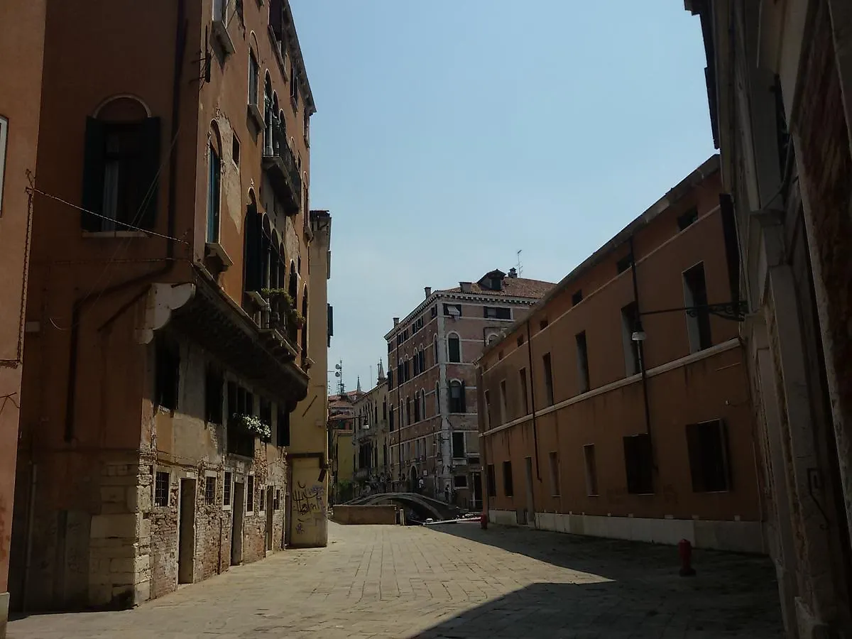 Ca' Badoer Family Apartment Venice
